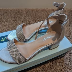 Sophie 17 Children's dress shoes, size 2